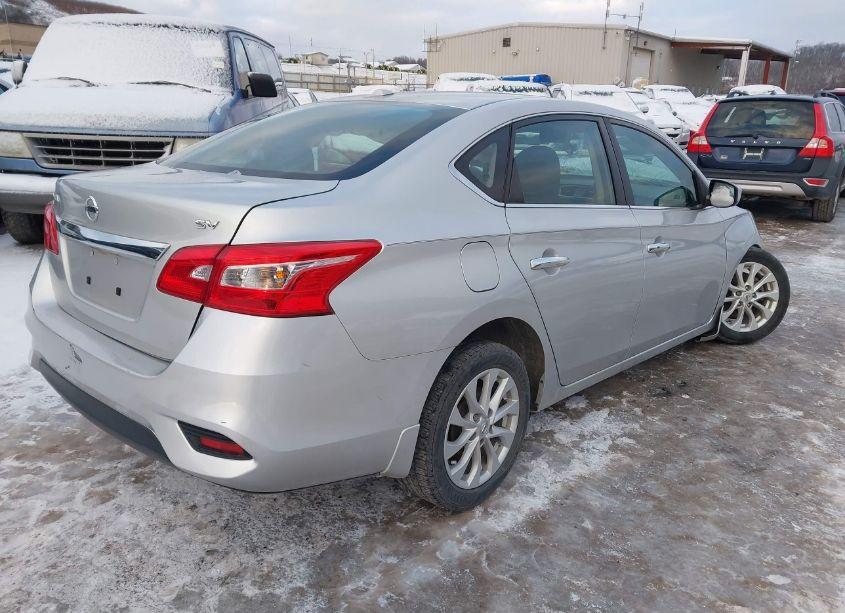 Photo 4 of 2019 Nissan Sentra SV (VIN 3N1AB7AP3KY322341)