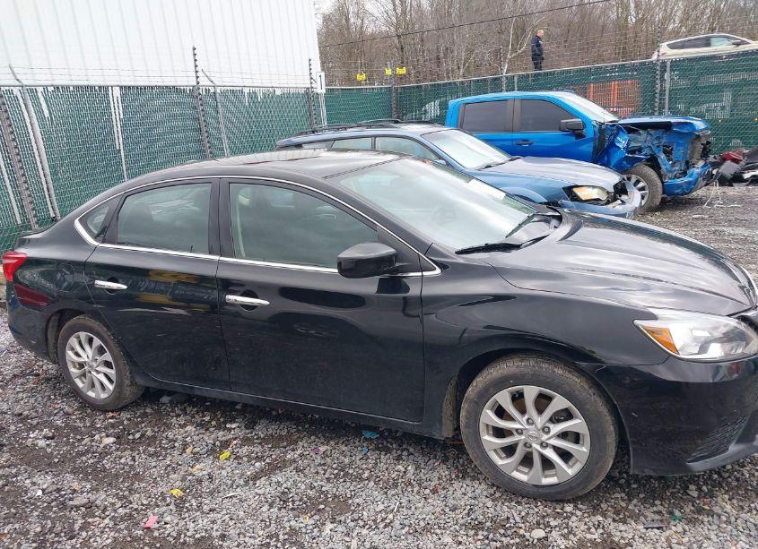 Photo 13 of 2019 Nissan Sentra SV (VIN 3N1AB7AP3KY366551)