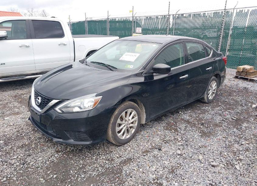 Photo 2 of 2019 Nissan Sentra SV (VIN 3N1AB7AP3KY366551)