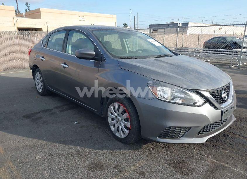 2019 Nissan Sentra S (VIN 3N1AB7AP3KY370888) main photo