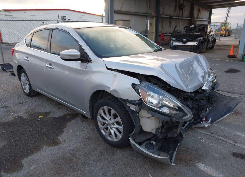 2019 Nissan Sentra SV (VIN 3N1AB7AP3KY401783) main photo