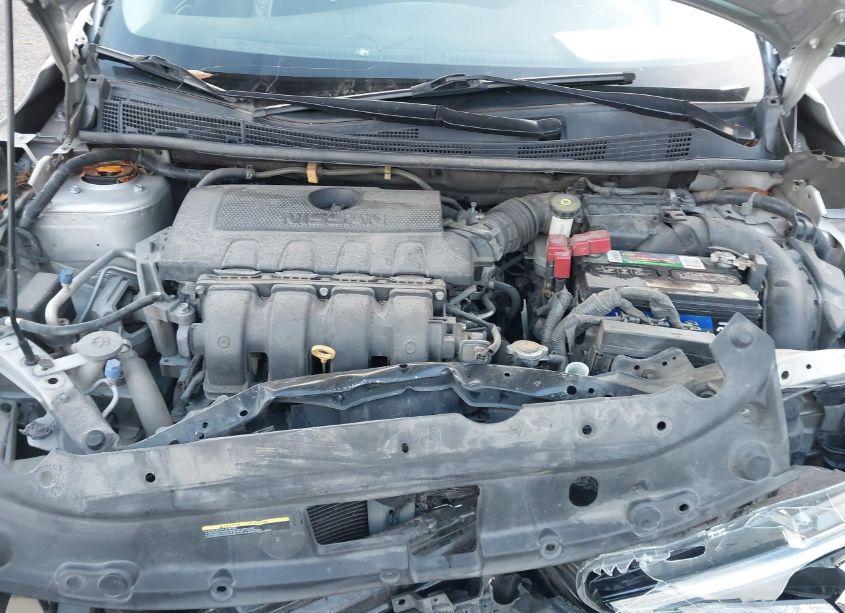 Photo 10 of 2019 Nissan Sentra SV (VIN 3N1AB7AP3KY401783)