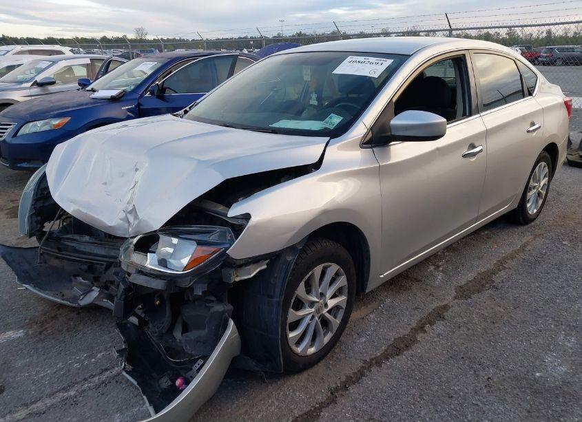 Photo 2 of 2019 Nissan Sentra SV (VIN 3N1AB7AP3KY401783)