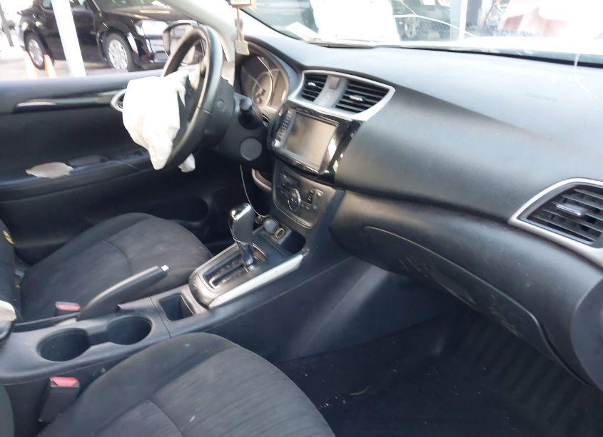 Photo 5 of 2019 Nissan Sentra SV (VIN 3N1AB7AP3KY401783)