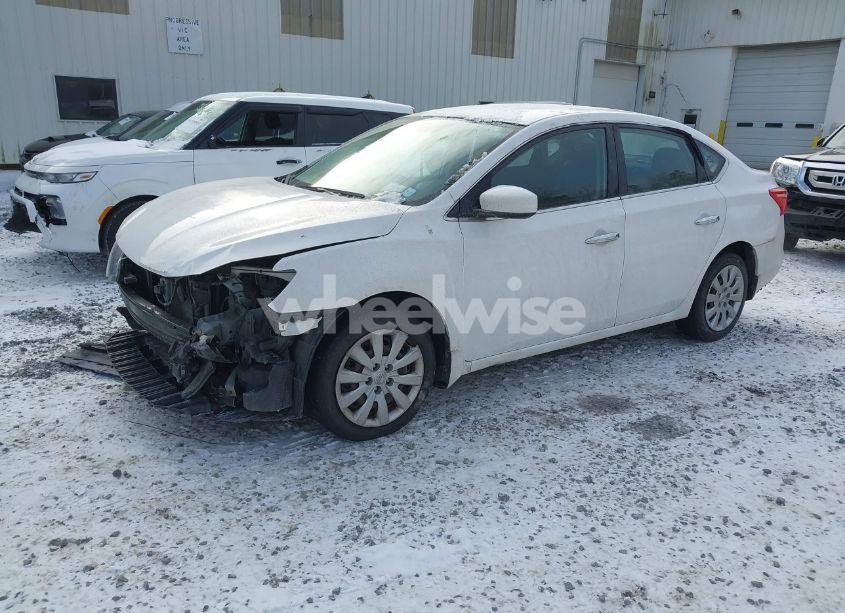 Photo 2 of 2019 Nissan Sentra S (VIN 3N1AB7AP3KY409172)