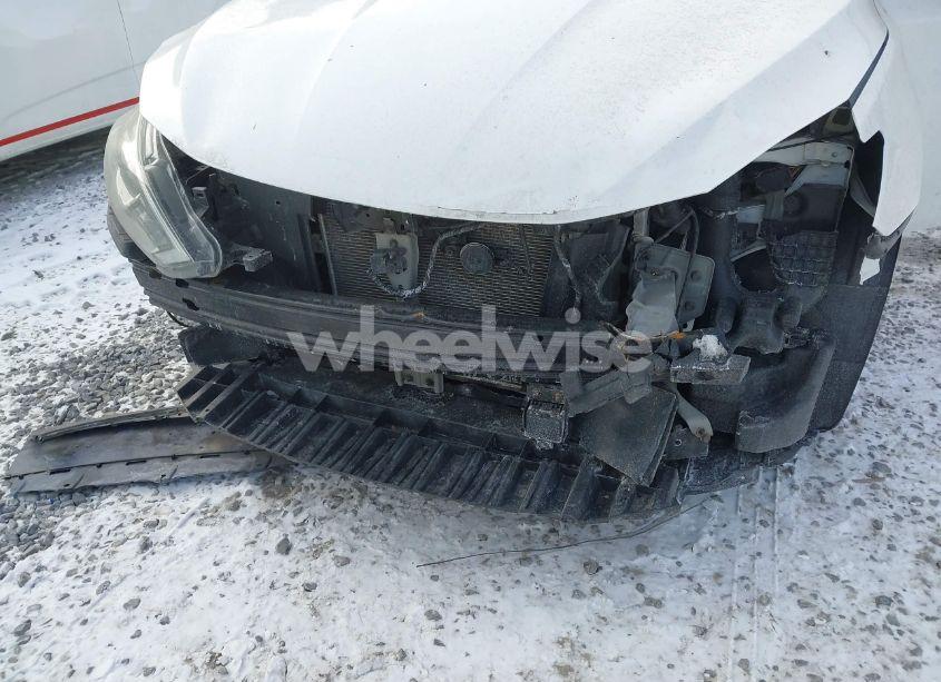 Photo 6 of 2019 Nissan Sentra S (VIN 3N1AB7AP3KY409172)