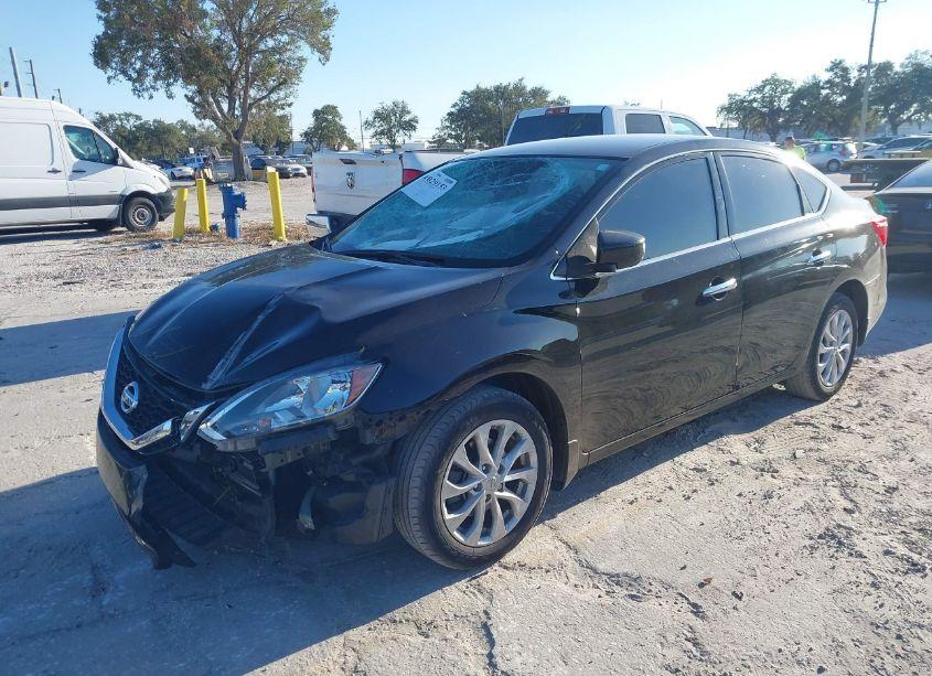 Photo 2 of 2019 Nissan Sentra SV (VIN 3N1AB7AP3KY417000)