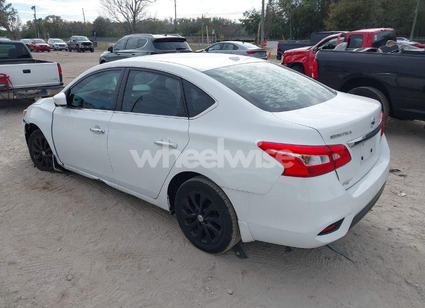 Photo 3 of 2019 Nissan Sentra SV (VIN 3N1AB7AP3KY422410)