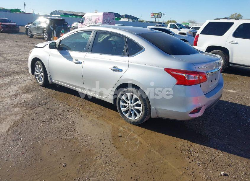 Photo 3 of 2019 Nissan Sentra SV (VIN 3N1AB7AP3KY424268)