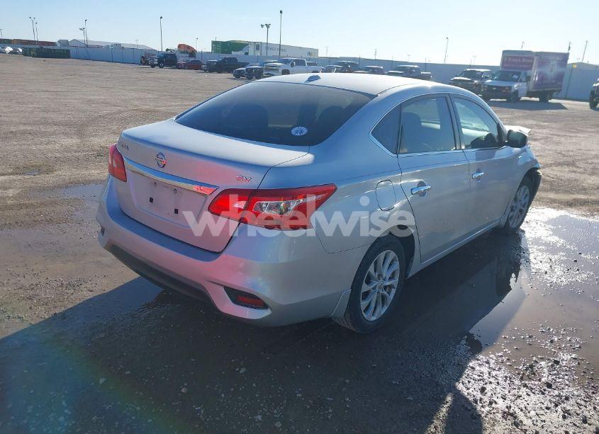 Photo 4 of 2019 Nissan Sentra SV (VIN 3N1AB7AP3KY424268)