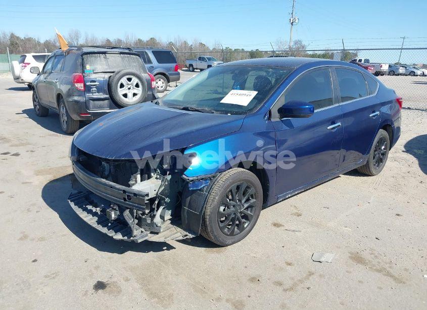 Photo 2 of 2019 Nissan Sentra SV (VIN 3N1AB7AP3KY438168)