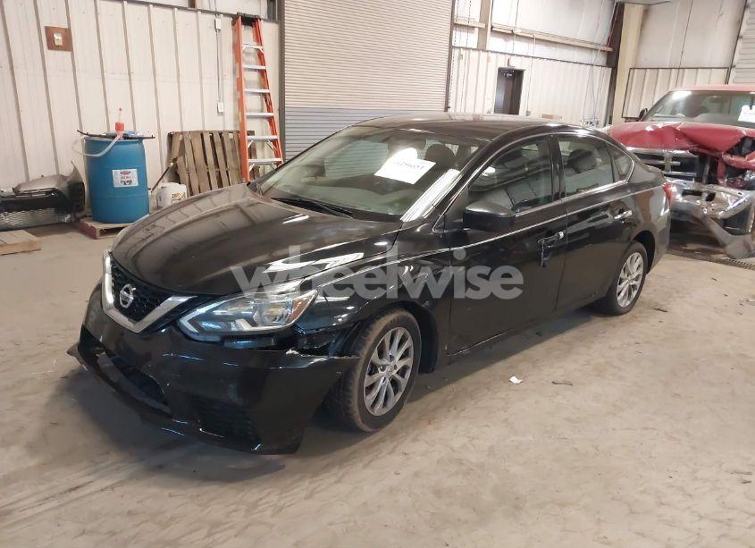 Photo 2 of 2019 Nissan Sentra SV (VIN 3N1AB7AP3KY450661)