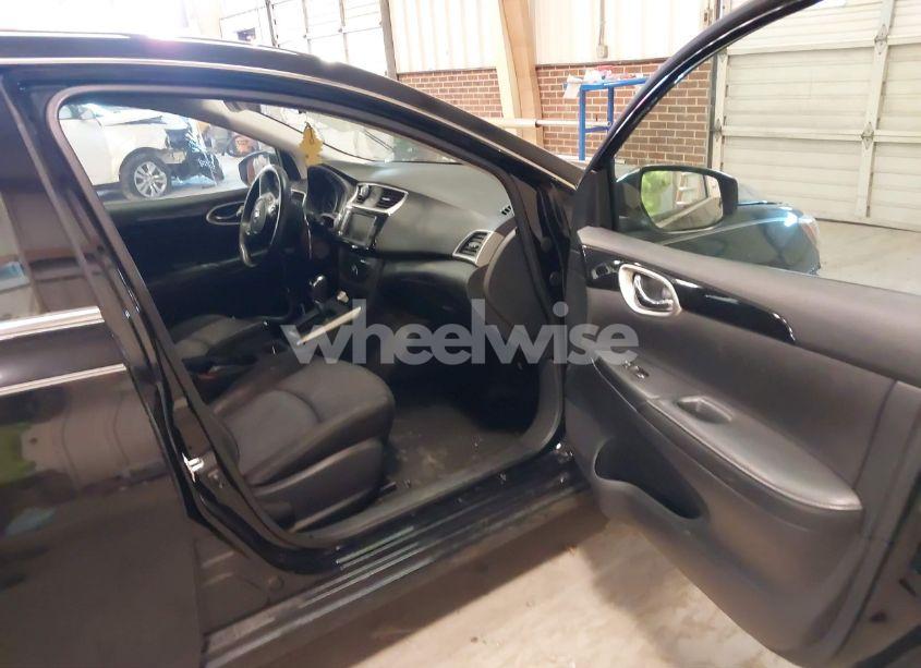 Photo 5 of 2019 Nissan Sentra SV (VIN 3N1AB7AP3KY450661)