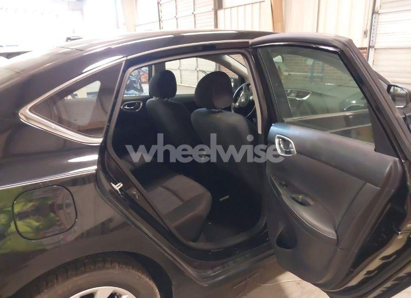 Photo 8 of 2019 Nissan Sentra SV (VIN 3N1AB7AP3KY450661)