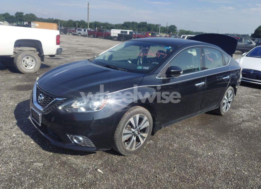 Photo 2 of 2019 Nissan Sentra SL (VIN 3N1AB7AP3KY456637)