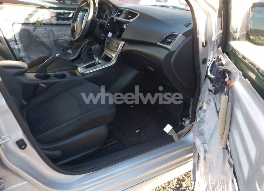 Photo 5 of 2013 Nissan Sentra SR (VIN 3N1AB7AP4DL776937)