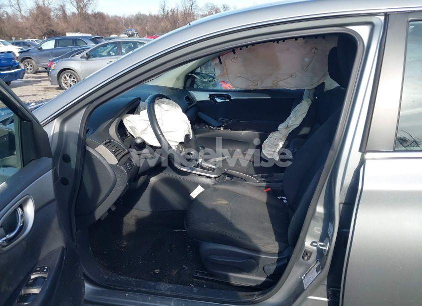 Photo 5 of 2014 Nissan Sentra SR (VIN 3N1AB7AP4EL642303)