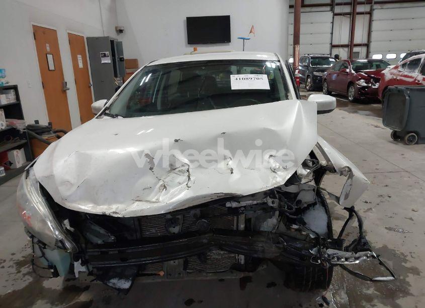 Photo 12 of 2014 Nissan Sentra FE+ S/FE+ SV/S/SL/SR/SV (VIN 3N1AB7AP4EL652913)