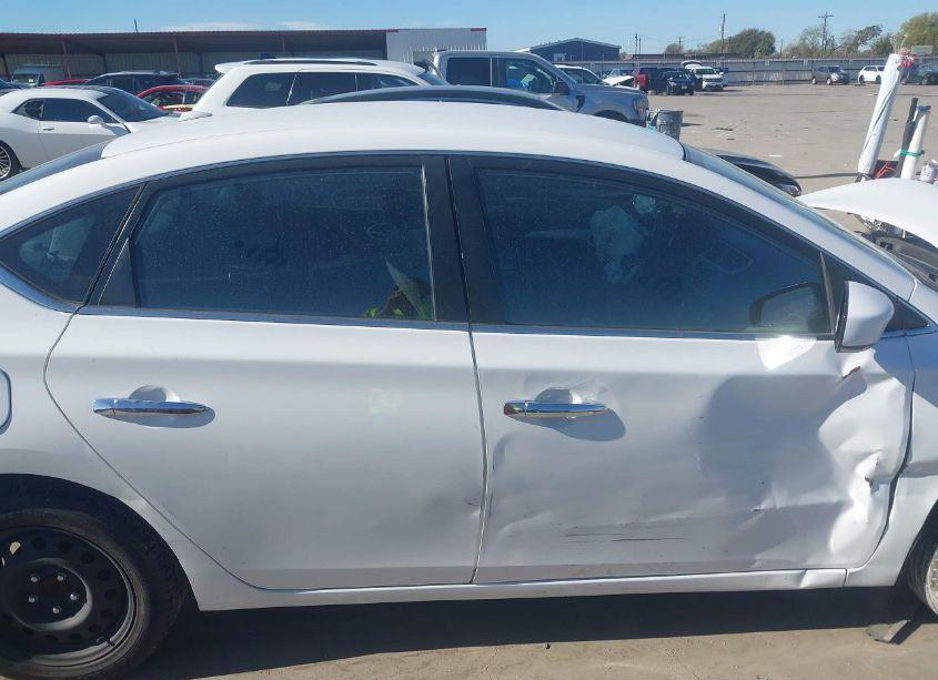 Photo 13 of 2015 Nissan Sentra SV (VIN 3N1AB7AP4FL677473)