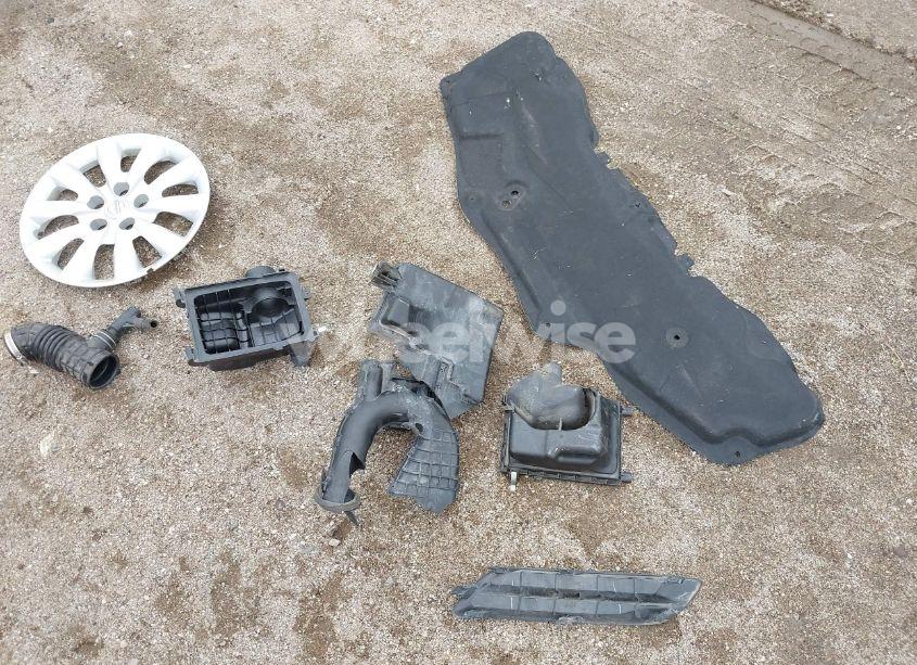 Photo 12 of 2015 Nissan Sentra SV (VIN 3N1AB7AP4FY253603)