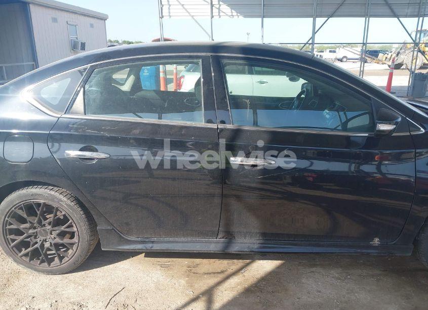 Photo 13 of 2016 Nissan Sentra SR (VIN 3N1AB7AP4GY223888)