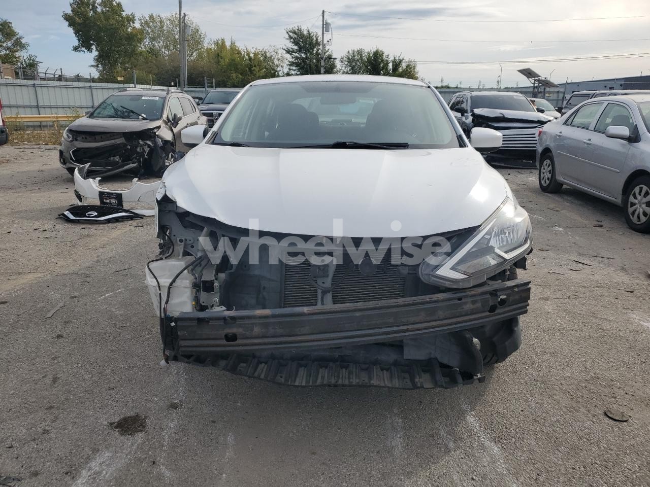 Photo 5 of 2016 NISSAN SENTRA S (VIN 3N1AB7AP4GY250217)