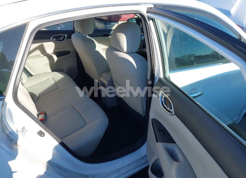 Photo 8 of 2016 Nissan Sentra SV (VIN 3N1AB7AP4GY269432)