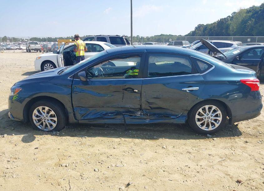 Photo 6 of 2016 Nissan Sentra SV (VIN 3N1AB7AP4GY283850)