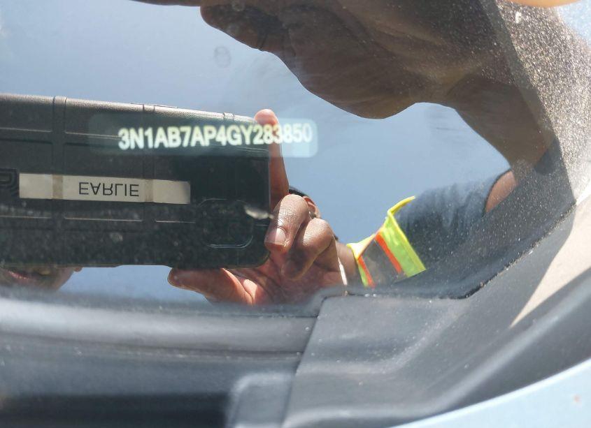 Photo 9 of 2016 Nissan Sentra SV (VIN 3N1AB7AP4GY283850)