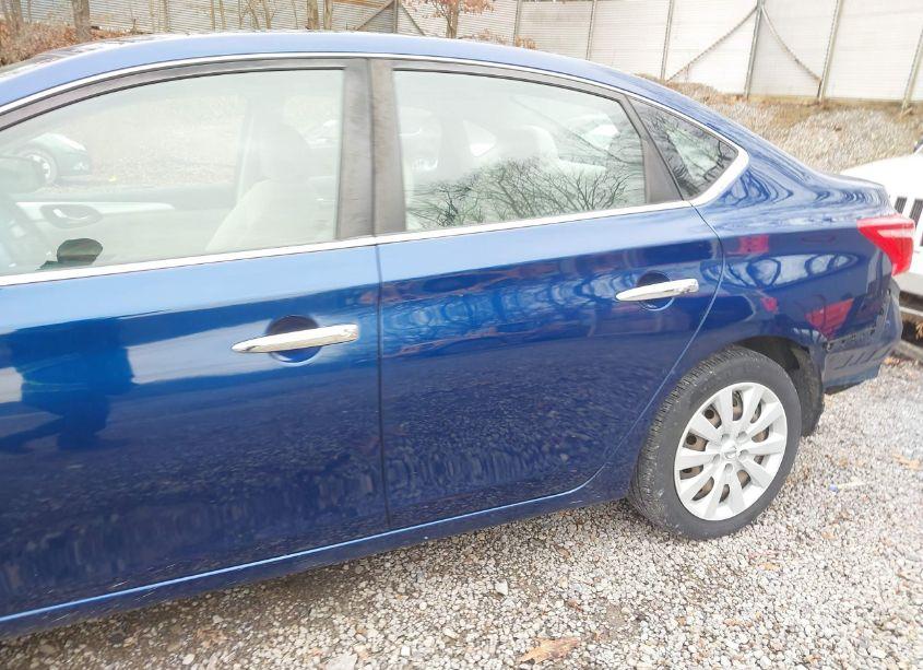 Photo 17 of 2016 Nissan Sentra S (VIN 3N1AB7AP4GY300114)