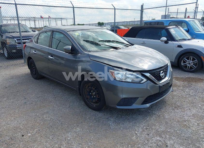 2017 Nissan Sentra SV (VIN 3N1AB7AP4HL639891) main photo