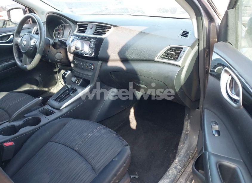 Photo 5 of 2017 Nissan Sentra SV (VIN 3N1AB7AP4HL658537)