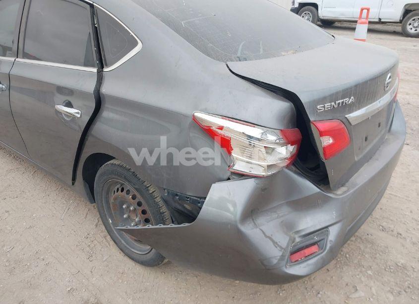 Photo 6 of 2017 Nissan Sentra SV (VIN 3N1AB7AP4HL705257)