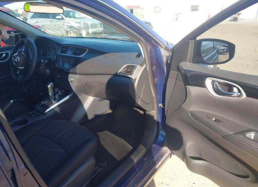 Photo 5 of 2017 Nissan Sentra SV (VIN 3N1AB7AP4HY235816)