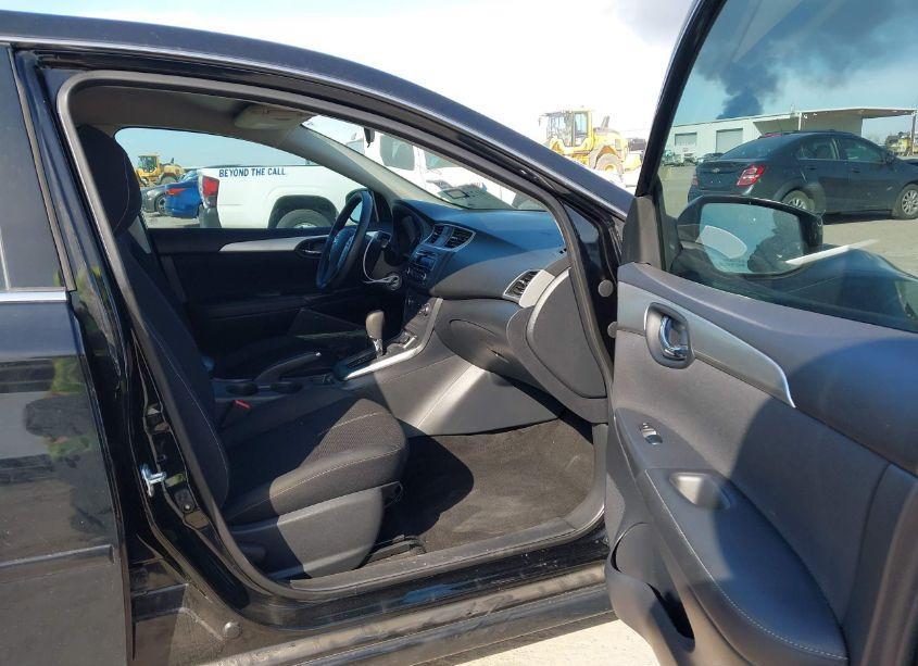 Photo 5 of 2017 Nissan Sentra S (VIN 3N1AB7AP4HY235931)