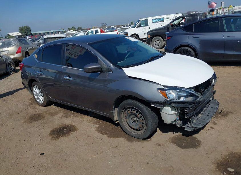 2017 Nissan Sentra S (VIN 3N1AB7AP4HY262000) main photo