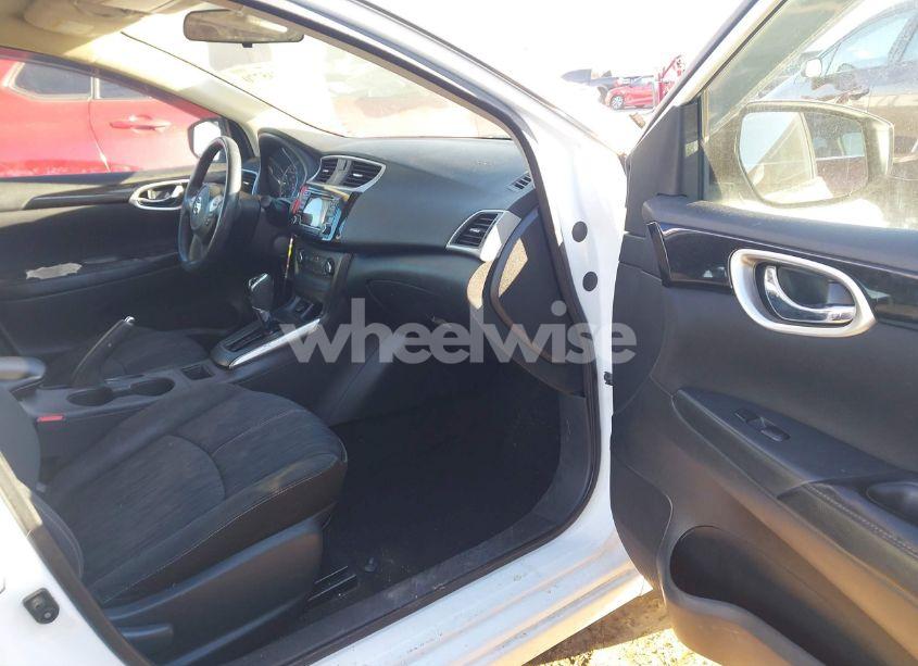 Photo 5 of 2017 Nissan Sentra SV (VIN 3N1AB7AP4HY282845)