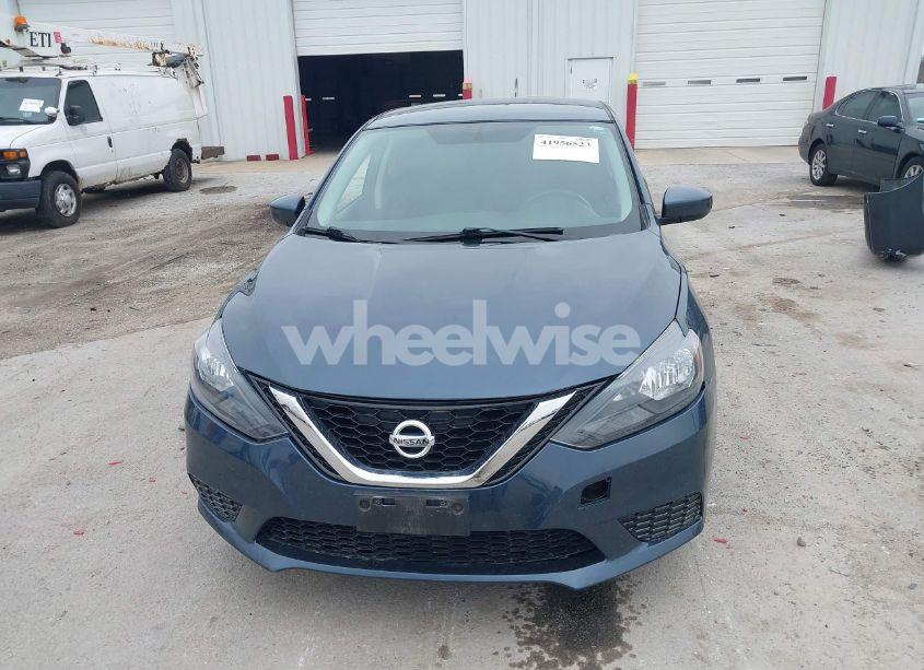 Photo 13 of 2017 Nissan Sentra SV (VIN 3N1AB7AP4HY305816)