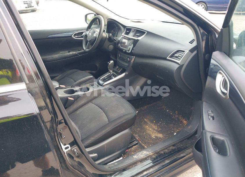 Photo 5 of 2017 Nissan Sentra SR (VIN 3N1AB7AP4HY318582)