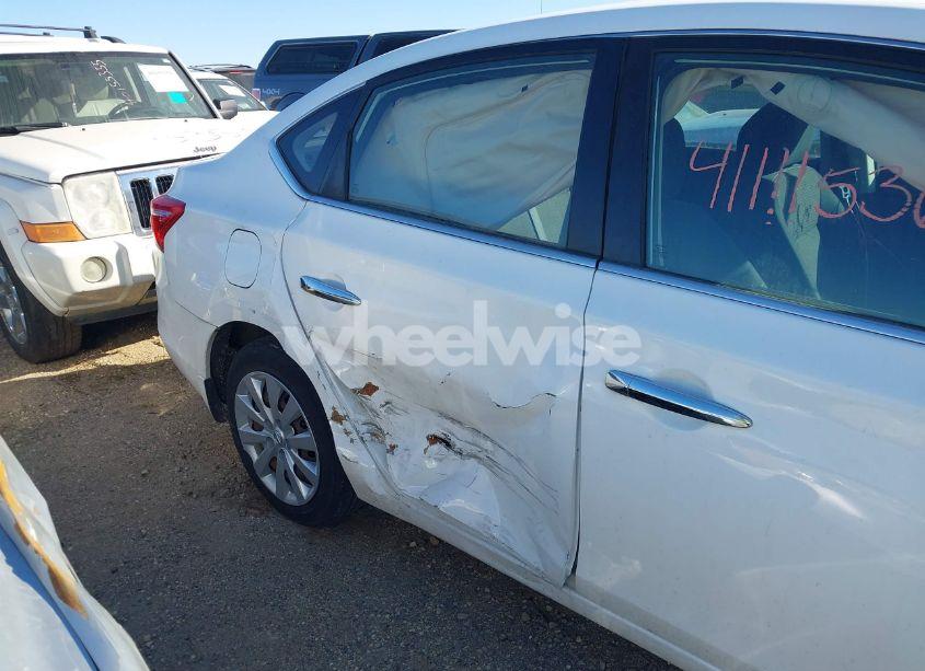 Photo 6 of 2017 Nissan Sentra S (VIN 3N1AB7AP4HY335057)