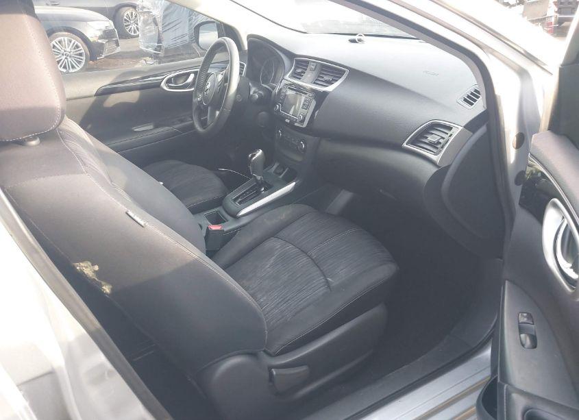 Photo 5 of 2017 Nissan Sentra SV (VIN 3N1AB7AP4HY347578)