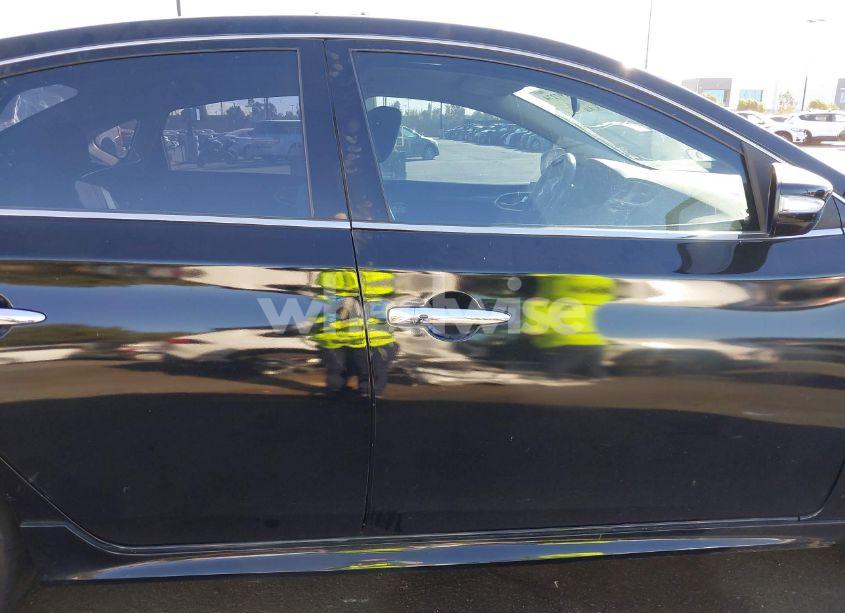 Photo 13 of 2017 Nissan Sentra SR (VIN 3N1AB7AP4HY352523)