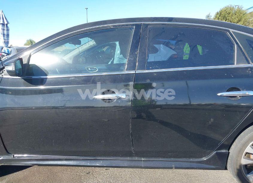 Photo 14 of 2017 Nissan Sentra SR (VIN 3N1AB7AP4HY352523)