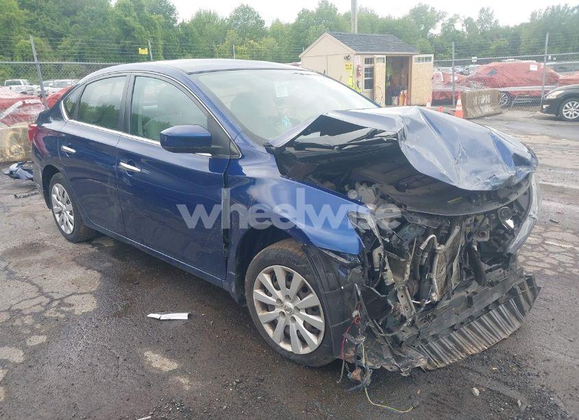 2017 Nissan Sentra S (VIN 3N1AB7AP4HY353025) main photo