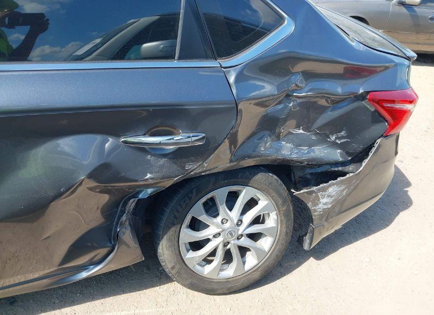 Photo 6 of 2017 Nissan Sentra S (VIN 3N1AB7AP4HY384890)