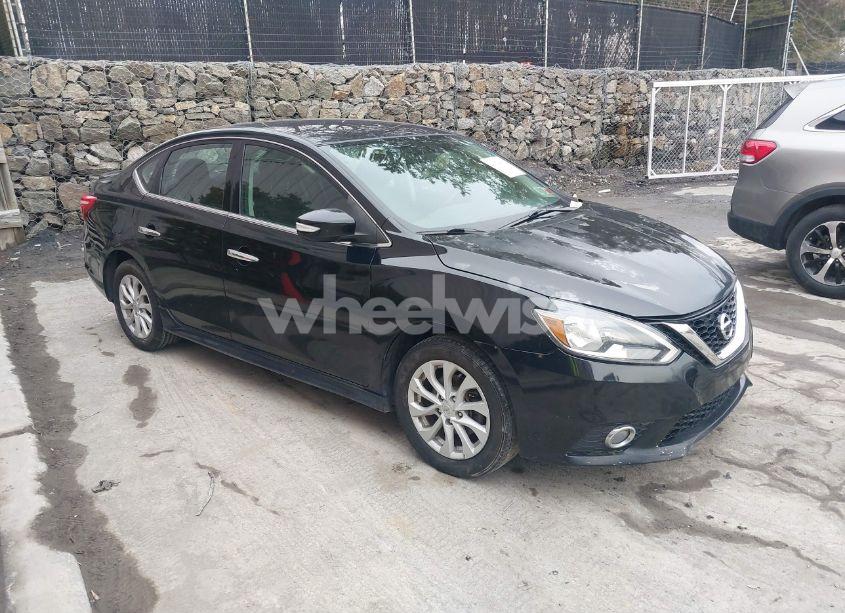 2017 Nissan Sentra SR (VIN 3N1AB7AP4HY395033) main photo