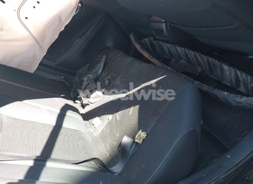 Photo 8 of 2017 Nissan Sentra S (VIN 3N1AB7AP4HY395100)