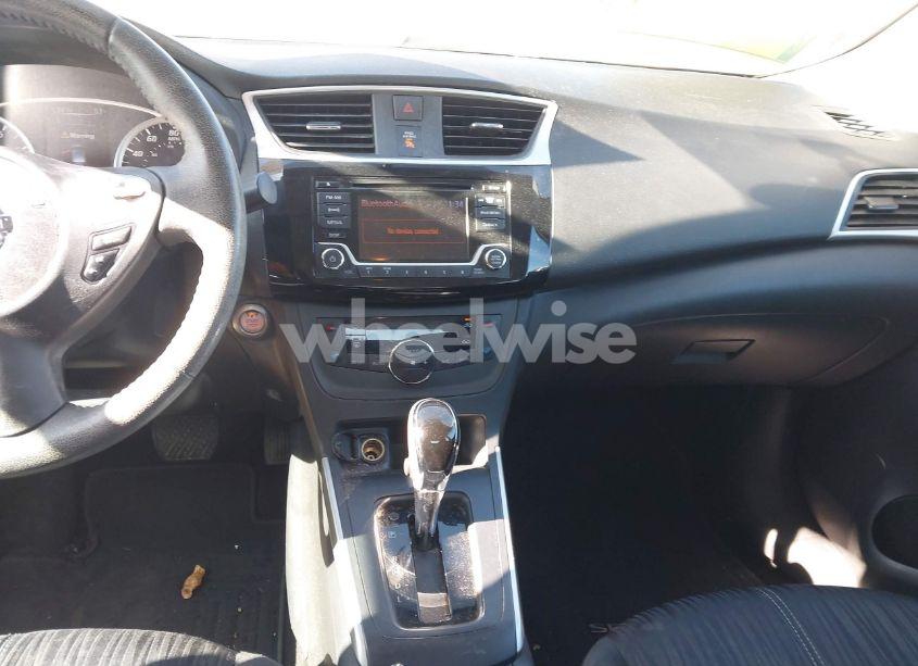 Photo 17 of 2018 Nissan Sentra SV (VIN 3N1AB7AP4JL603169)