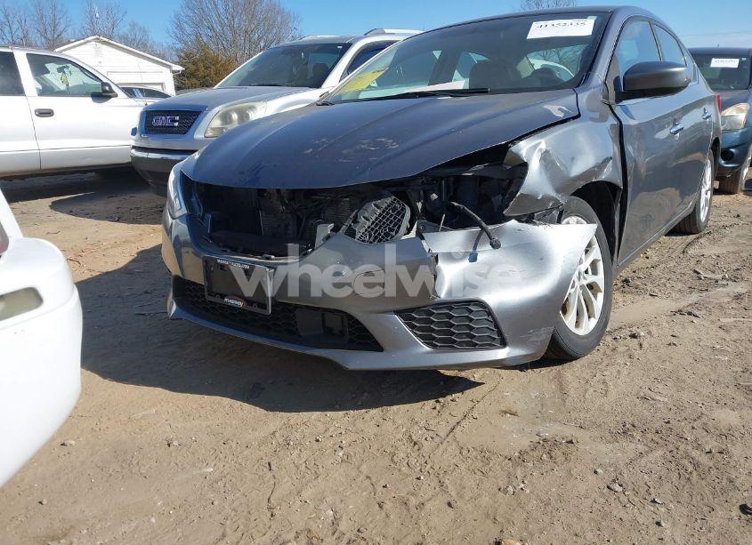 Photo 6 of 2018 Nissan Sentra SV (VIN 3N1AB7AP4JL603169)