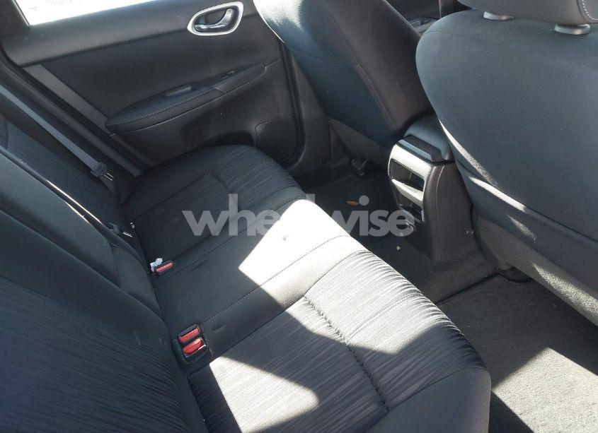Photo 8 of 2018 Nissan Sentra SV (VIN 3N1AB7AP4JL603169)